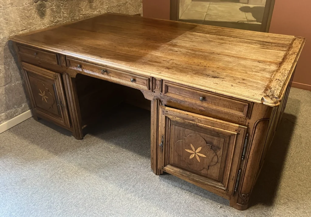 Bureau Palais des Papes avant restauration